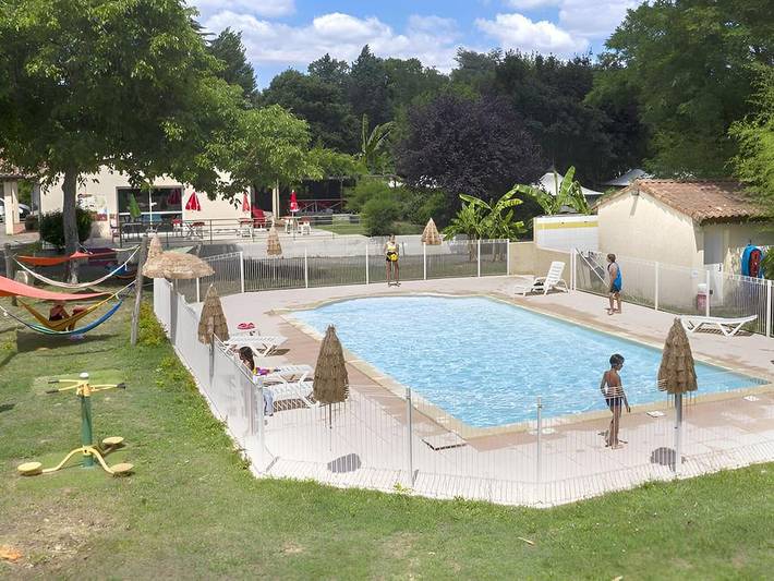 Mobil home pour 4 personnes, avec Terrasse à Verniolle