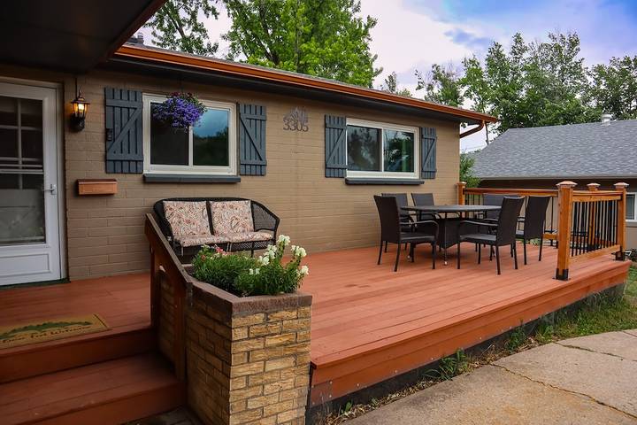Vacation home for 8 people, with terrace and yard, with pets in Colorado Springs