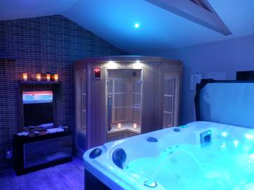 Chambre d’hôte pour 2 personnes, avec jardin et jacuzzi ainsi que sauna et piscine à Lambesc