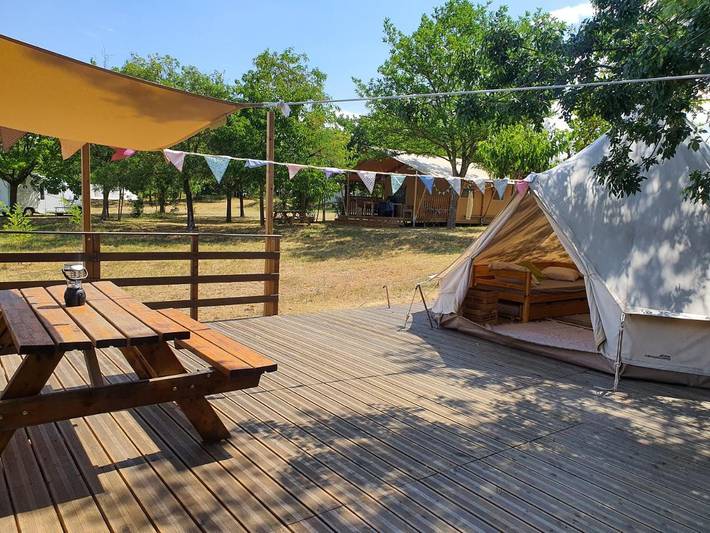 Tente pour 2 personnes, avec piscine ainsi que terrasse et jardin dans le Gard - 2