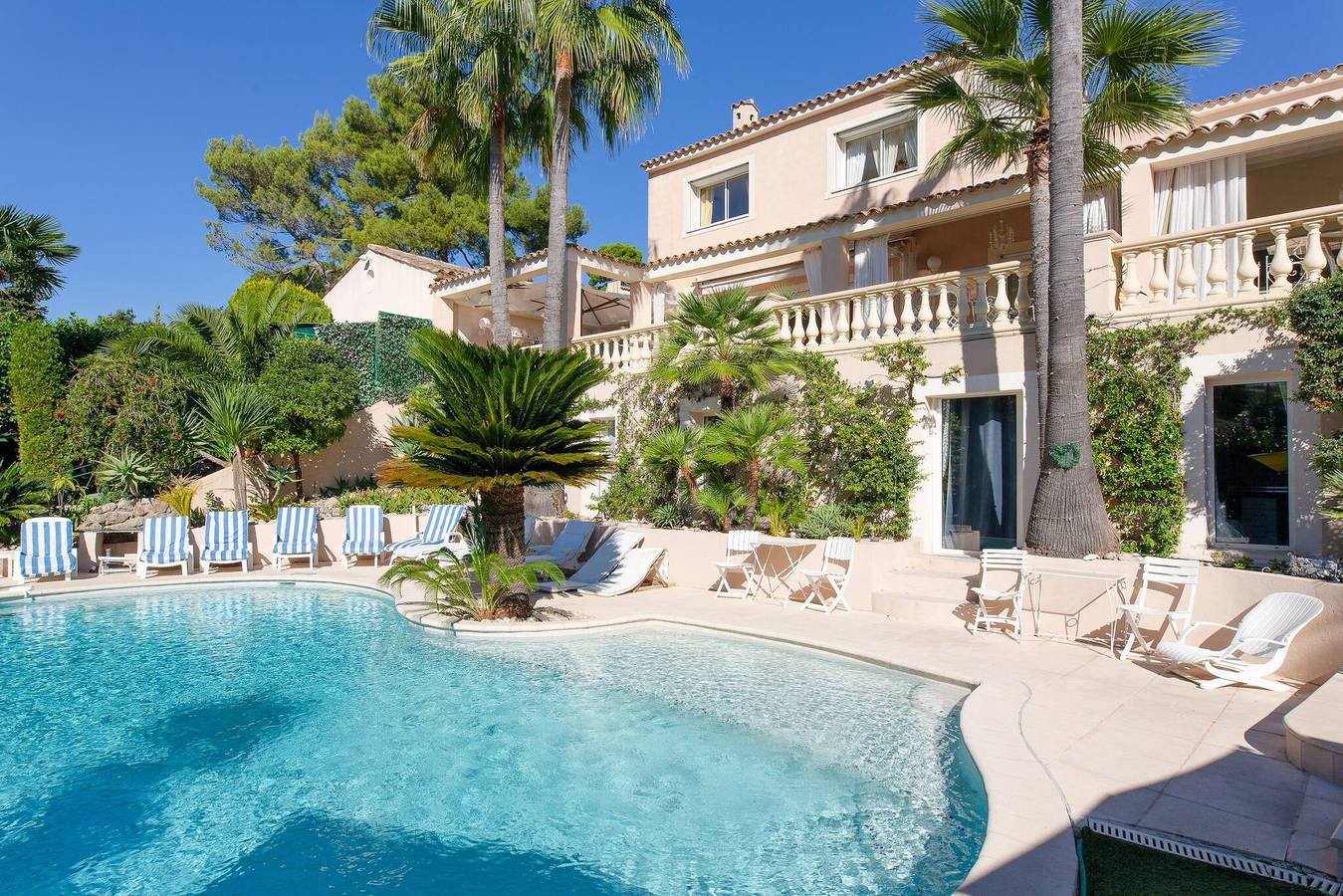 Juan Les Pins Near Cannes & Beaches 18-20 Guests in Antibes, Middellandse Zeekust (Frankrijk)