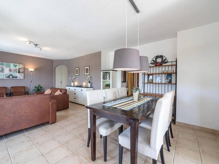 Location de vacances pour 6 personnes, avec Jacuzzi et Terrasse ainsi que Jardin et Piscine à Félines-Minervois - 4