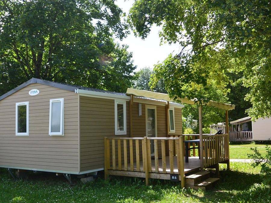 Camping Sous Doriat - Mobilhome 4 personnes - 2 chambres Gamme Classic in Monnet-la-Ville, Jura