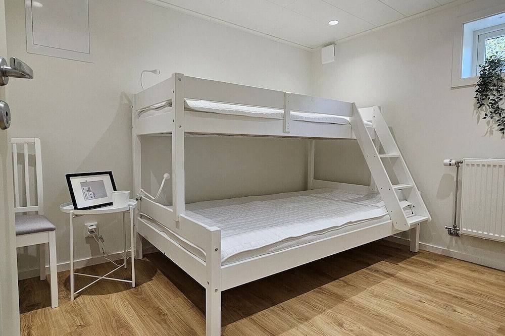 Ganze Wohnung, Neu renovierte Wohnung in Skärhamn mit fußläufiger Entfernung zum Strand | Se09138 in Toftenäs, Norra Västkusten