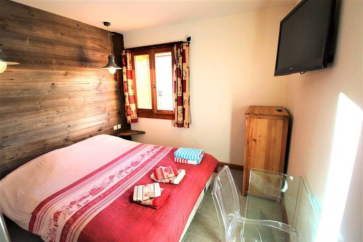 Chalet für 12 Personen in Vars mit privatem Jacuzzi, Kino und Blick auf die Pisten in Vars (station de ski), Vars