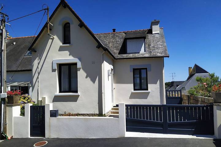Maison de vacances pour 4 personnes, avec terrasse ainsi que jardin et jacuzzi à Quimper