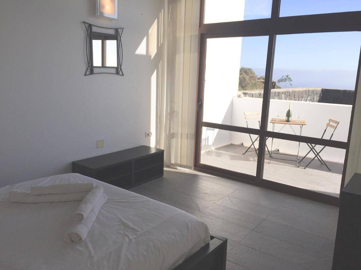 Three-Bedroom Villa in Conil, Tías