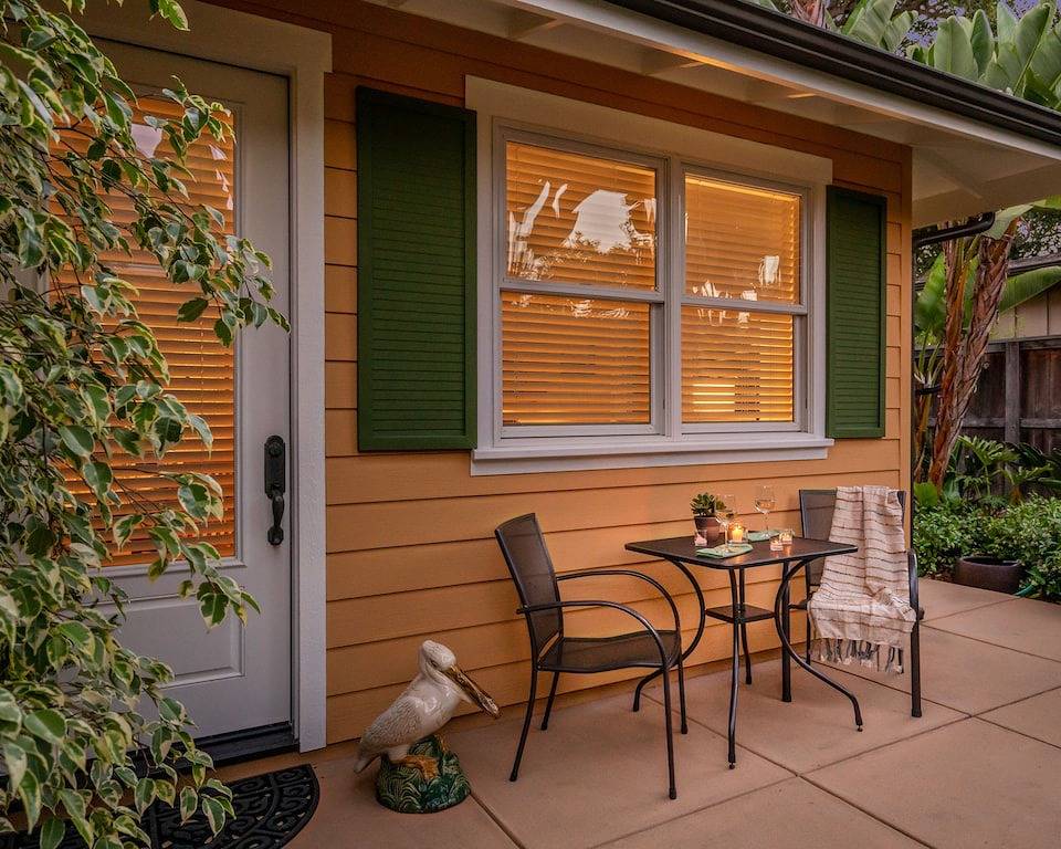 Mesa Bliss - Tropical Oceanside Guest House on the Mesa in Santa Barbara, Santa Barbara County