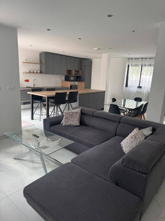 Casa de vacaciones para 12 personas, con terraza y jardín - 1