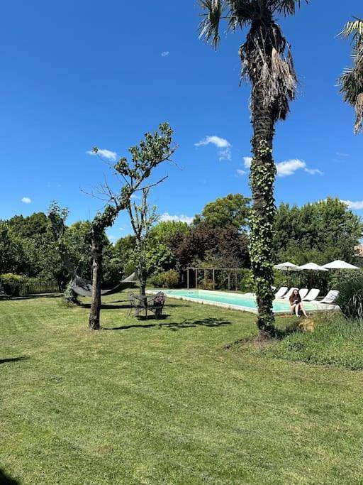 Location de vacances pour 17 personnes, avec Terrasse et Jardin ainsi que Piscine et Vue dans Saint-Gervais (Gironde) - 2