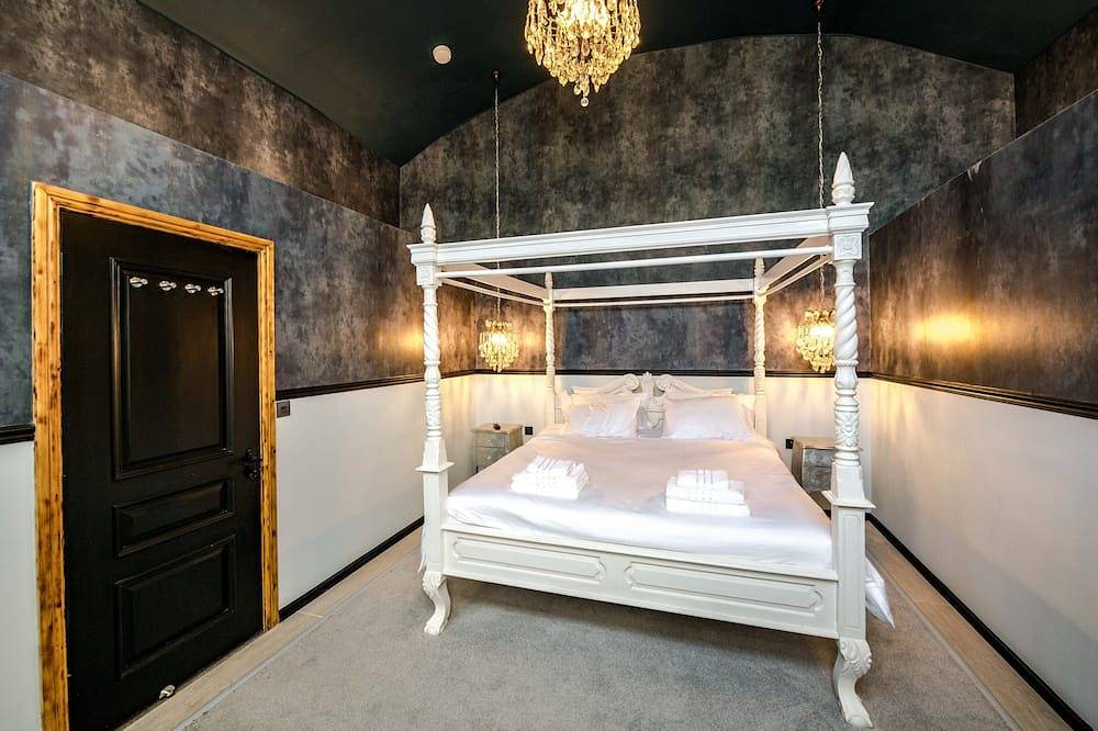 6 Star Lux Large Manor House. Full Spa. bar. Sauna, Games room, Lake District. in Cockermouth, Lake District