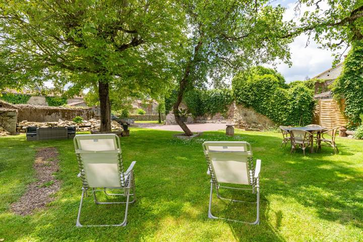 Chambre d’hôte pour 2 personnes, avec jardin et jacuzzi, animaux acceptés dans Occitanie - 4