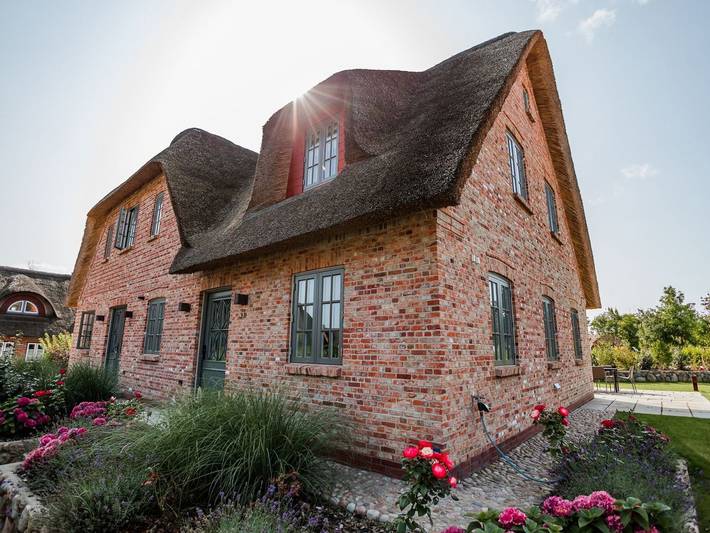 Ferienhaus für 6 Personen, mit Terrasse und Garten in Oldsum - 2