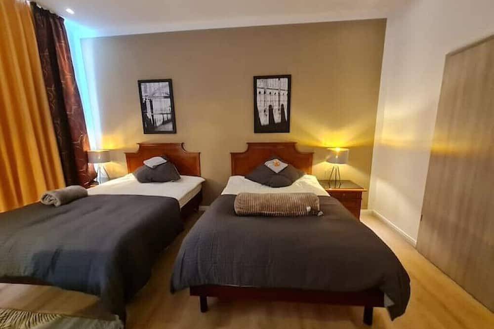 Ganze Wohnung, 120m², 6+1 Pers. 3 Sz / 4Tv 100 Mbit/s +Netflix in Arnsdorf, Oberlausitz-Niederschlesien