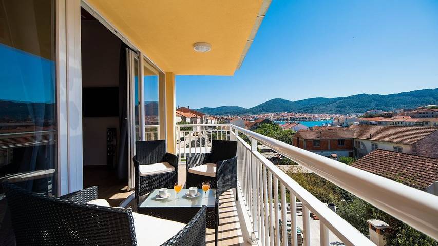 Apartament wakacyjny dla 5 osób, z balkon w Vela Luka