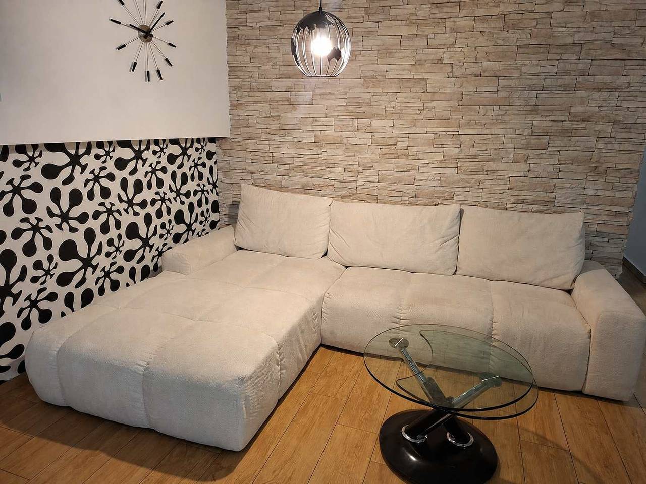 Appartamento intero, Modern Apartment | 2 Balconies, Parking, Close to Metro in Targówek, Varsavia