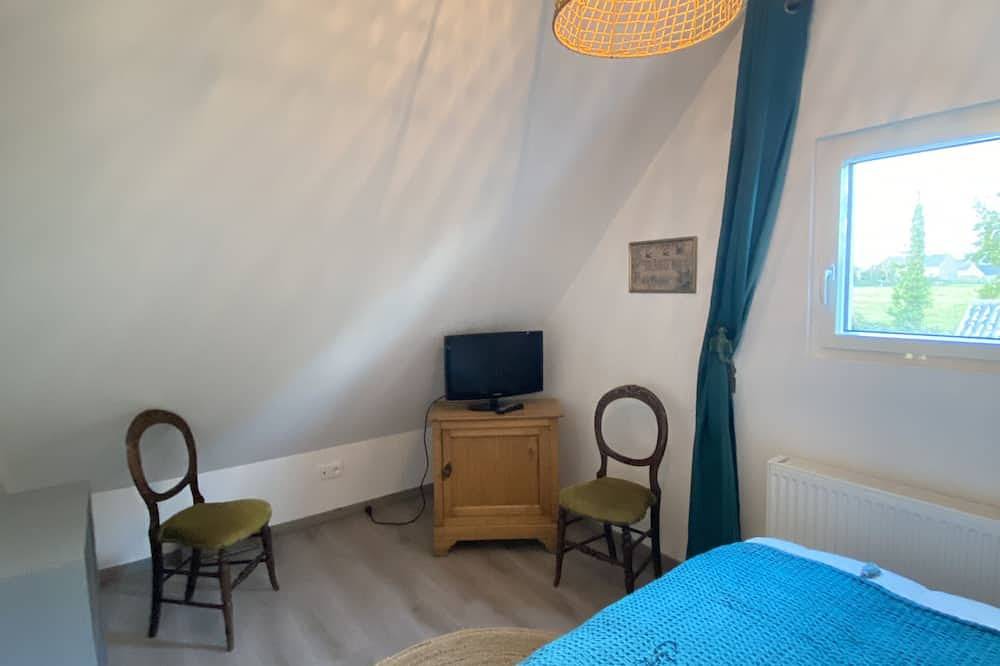 Ganze Wohnung, Cozy seaside apartment with direct access to the beach ! in Réville, Cherbourg und Umgebung
