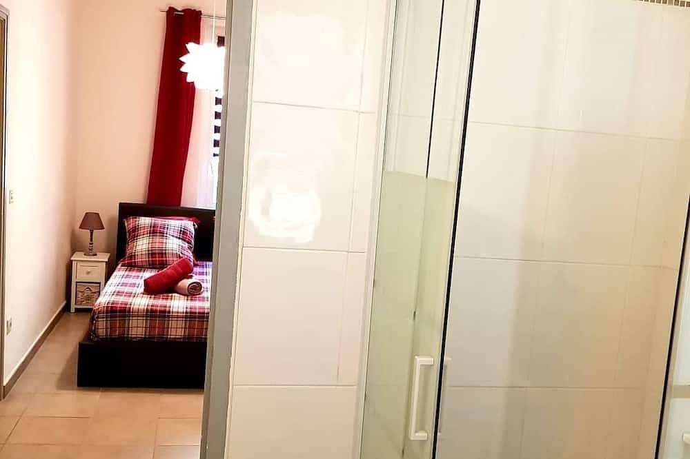 Geheel appartement, Apartment T2 Centre historique Wifi Climatisation - L'Annexe d'Alèzen in Salon-de-Provence, Aix-en-Provence en omgeving