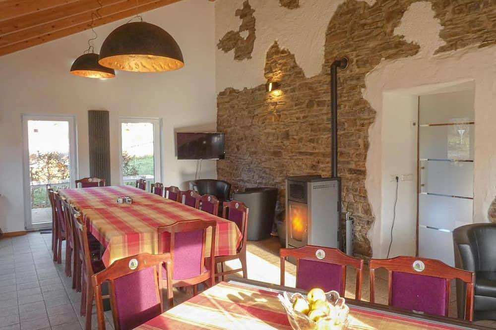 Ferienhaus Eifellandhaus (bis 21 Personen) - Südeifel Familien- u. in Zweifelscheid, Eifelkreis Bitburg-Prüm