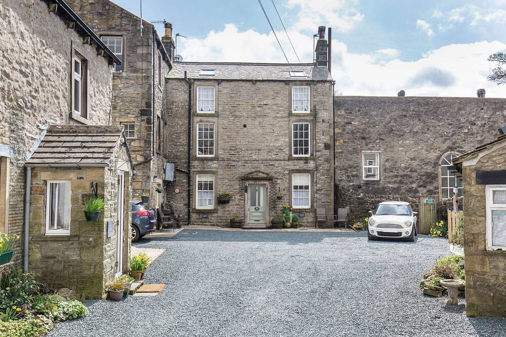 Geheel appartement, Fern House, Grassington; centraal maar toch parkeren en rustig, licht en historische elegantie in Grassington, Yorkshire Dales National Park