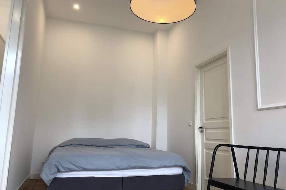 Ganze Wohnung, Canal house ground floor in historic center Gouda in Gouda, Groene Hart