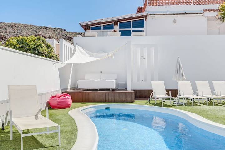 Villa für 16 Personen, mit Whirlpool und Terrasse sowie Garten, mit Haustier - 1