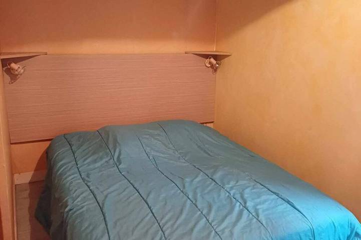 Gîte pour 6 personnes dans Laveyrune