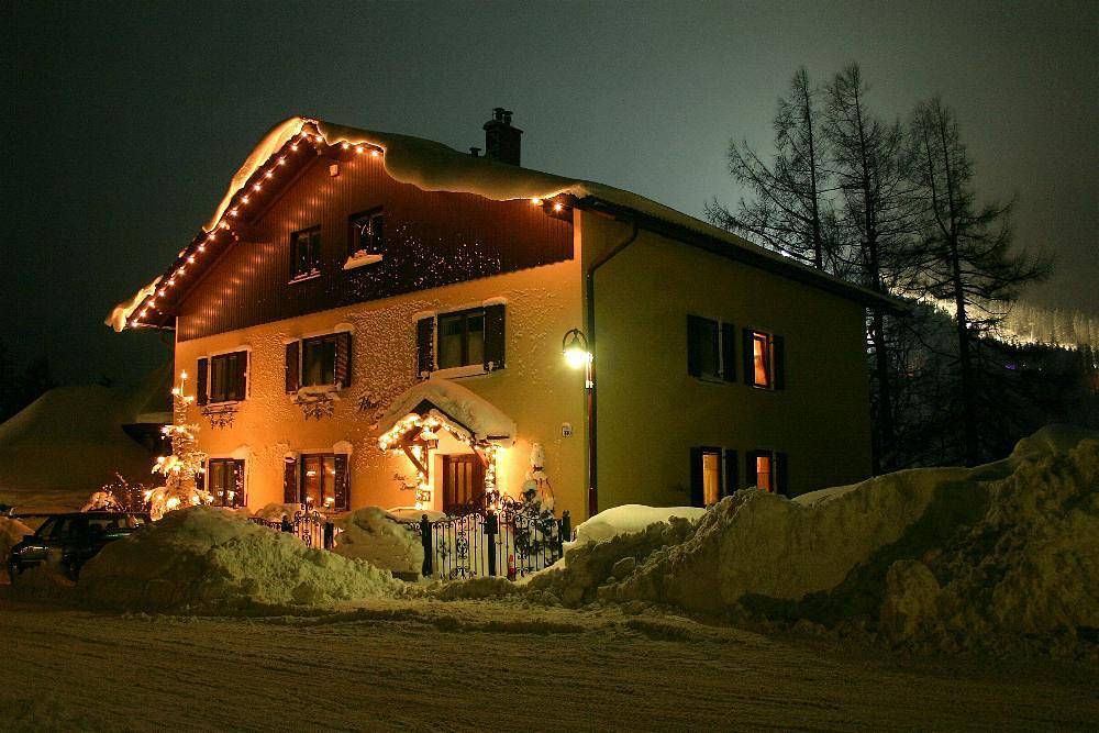 Haus Kohl - Doppelzimmer (18qm) mit Balkon in Semmering, Wiener Alpen in Niederösterreich
