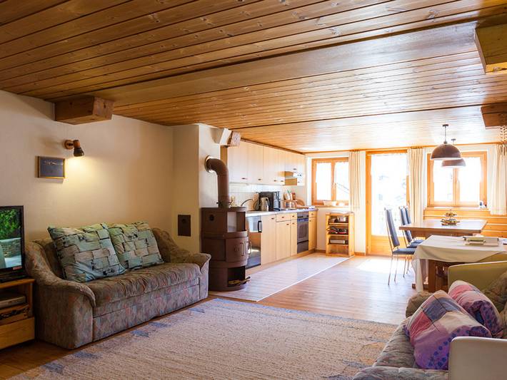 Ganze Ferienwohnung, Haus Aebli - 6-Bettwohnung in Rheinwald, Hinterrhein