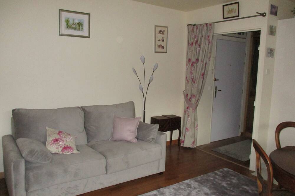 Appartement De Vacances pour 2 Personnes dans Viry-Châtillon, Essonne