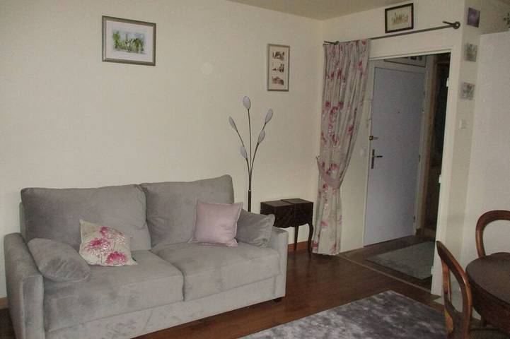 Gîte pour 2 personnes, avec terrasse et jardin à Viry-Châtillon