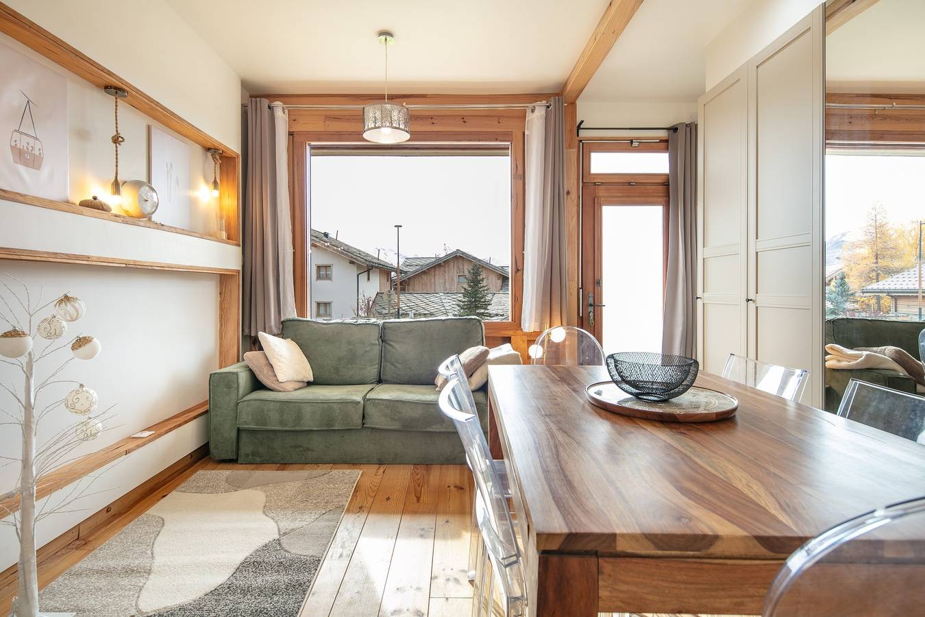 Entire apartment, Gustalou - Proche Télécabine in Huez, Écrins National Park