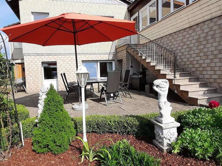 Ferienhaus für 8 Personen, mit Whirlpool und Terrasse sowie Garten und Sauna im Lahntal - 3