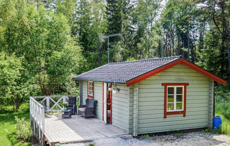 Ferienhaus für 9 Personen, mit Terrasse und Garten in Vätö