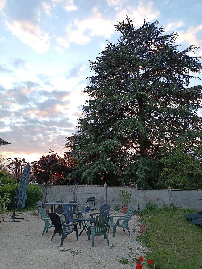 Location de vacances pour 6 personnes, avec jardin et vue à Vineuil - 2