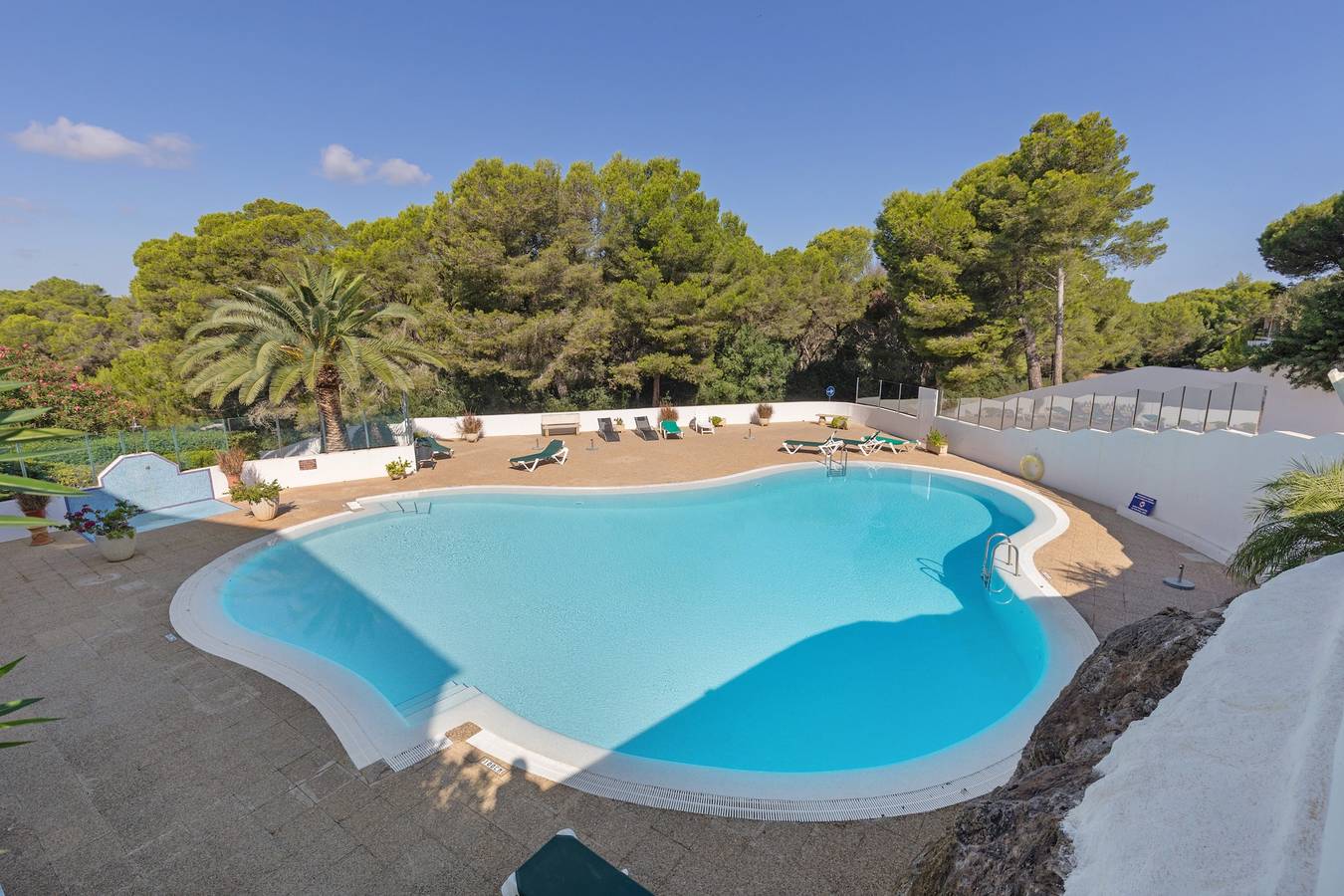 Apartamento entero, Apartamento 'Golf' con vistas a la montaña, Wi-Fi y aire acondicionado in Son Parc, Es Mercadal
