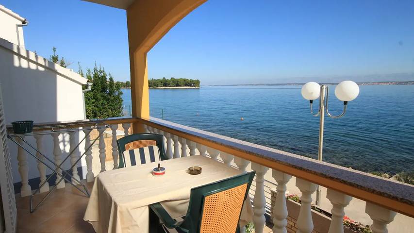 Ferienwohnung für 4 Personen, mit Terrasse in Preko