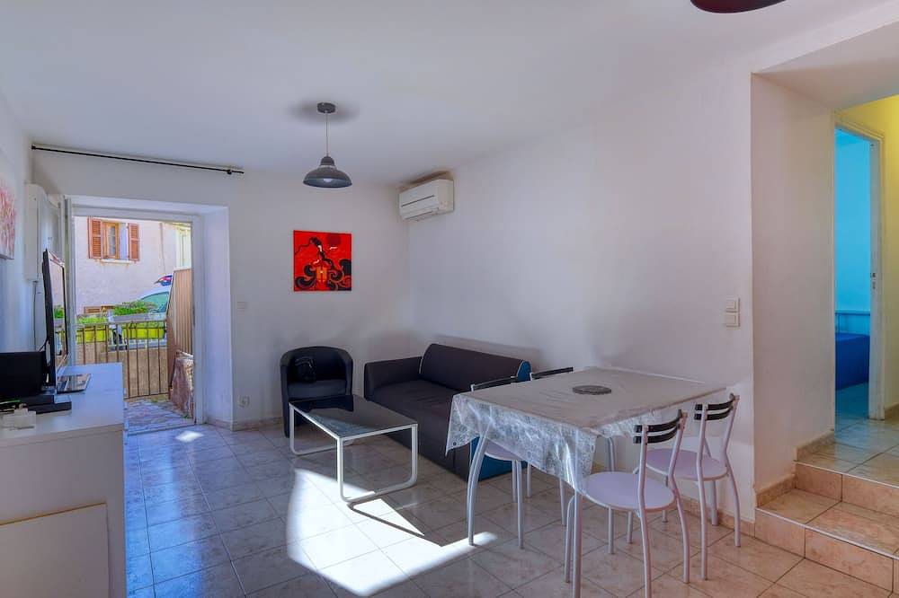 F3 Paisible au Cœur d’un Village en Bord de Mer - Parking Privé in San-Martino-di-Lota, Cap Corse