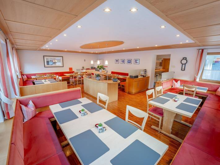 Hotel Garni Krumbach - Doppelzimmer A (Standard ohne Balkon) in Bregenzerwald (Vorarlberg), Damüls