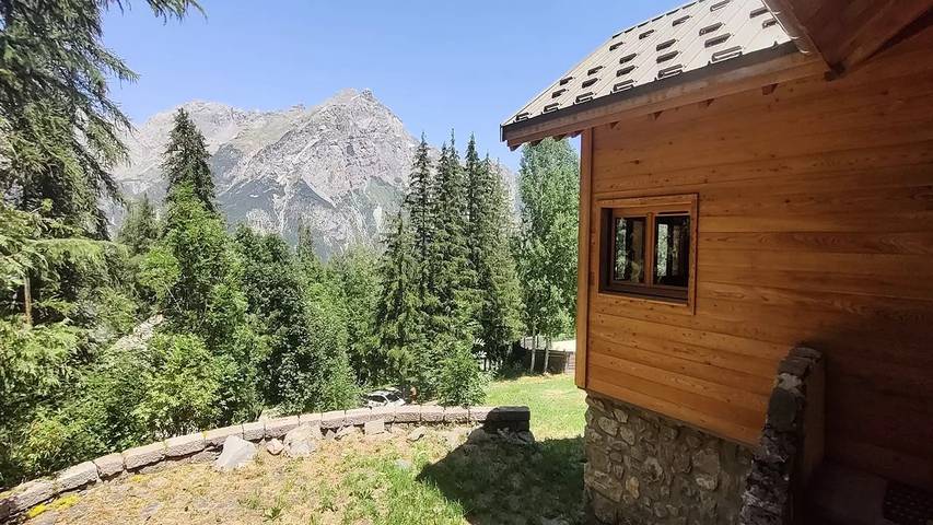 Gîte pour 14 personnes, avec vue et jardin à Puy-Saint-Vincent - 2