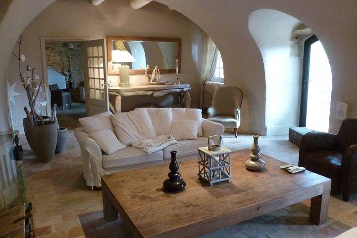 Maison de campagne pour 10 personnes, avec jardin à Pélissanne - 2
