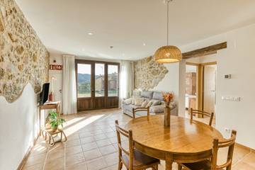 Gîte pour 4 Personnes dans La Vall d'en Bas, Catalogne, Photo 2