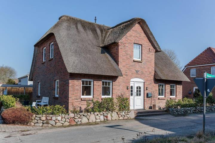 Ferienhaus für 6 Personen, mit Terrasse und Garten in Utersum - 2