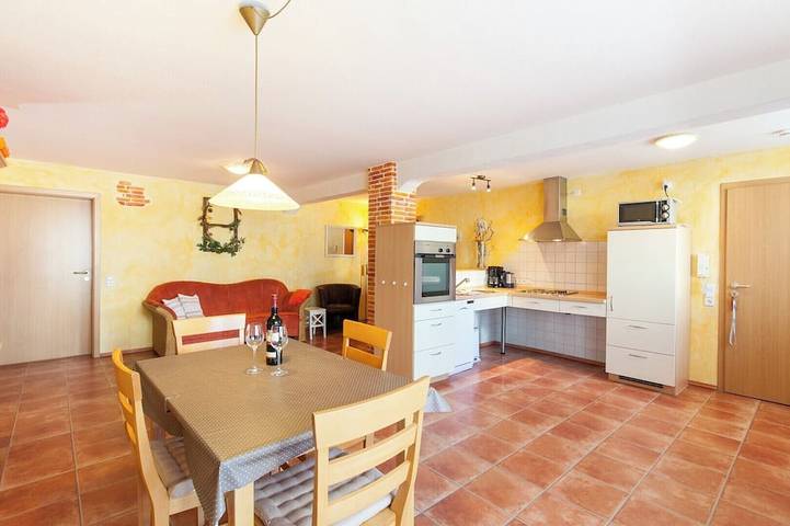 Bauernhof für 5 Personen, mit Balkon und Garten in Friedrichshafen