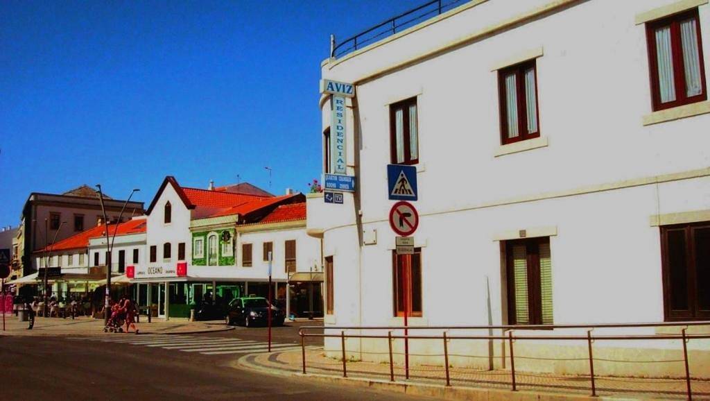 Double Room with Shared Bathroom in Peniche, Leiria District