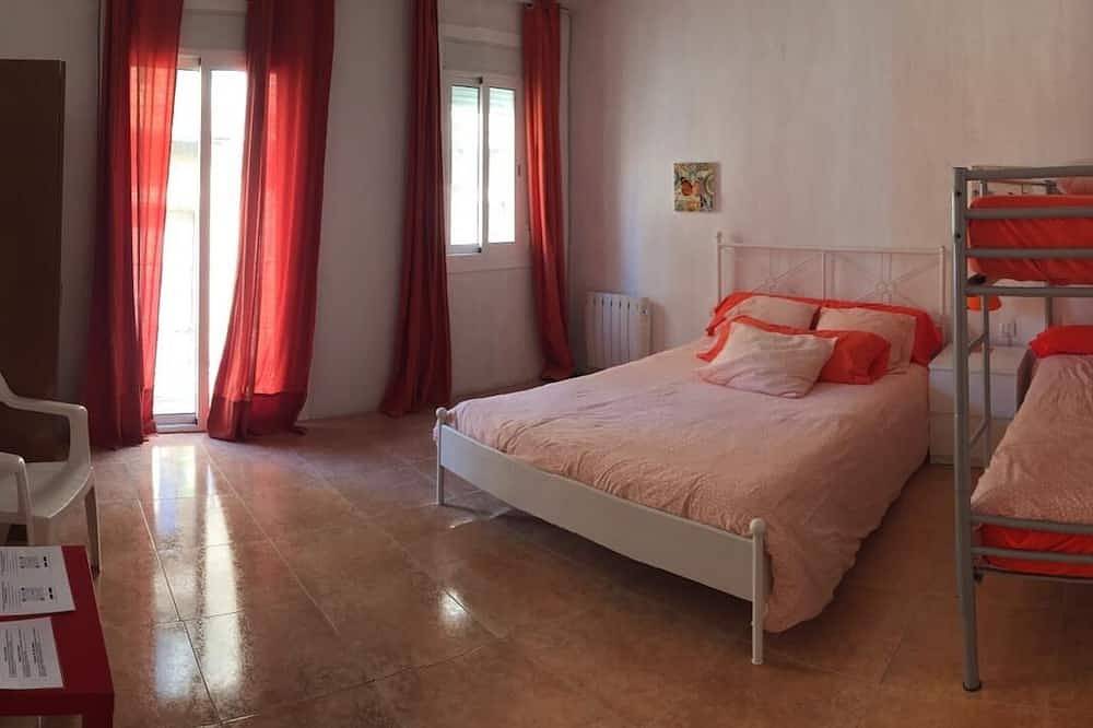 Apartamento entero, Bonito piso en  pleno centro histórico y comercial de Reus. in Reus, Costa Dorada