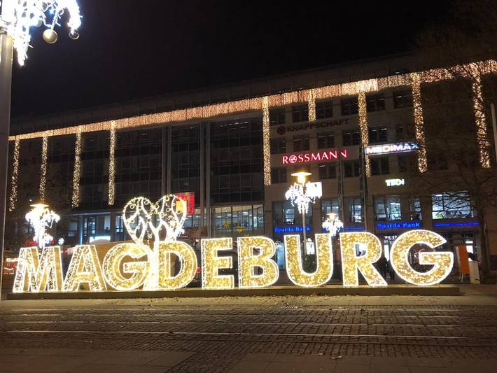 Ferienwohnung für 4 Personen, mit Whirlpool und Terrasse sowie Garten und Pool in Magdeburg - 3