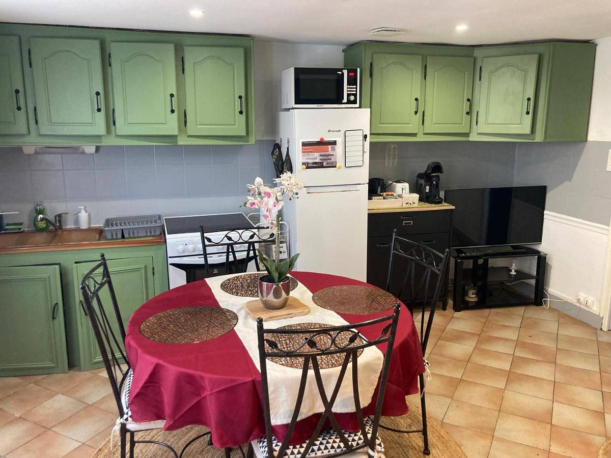 One-Bedroom House in Cuzion, Région de La Châtre