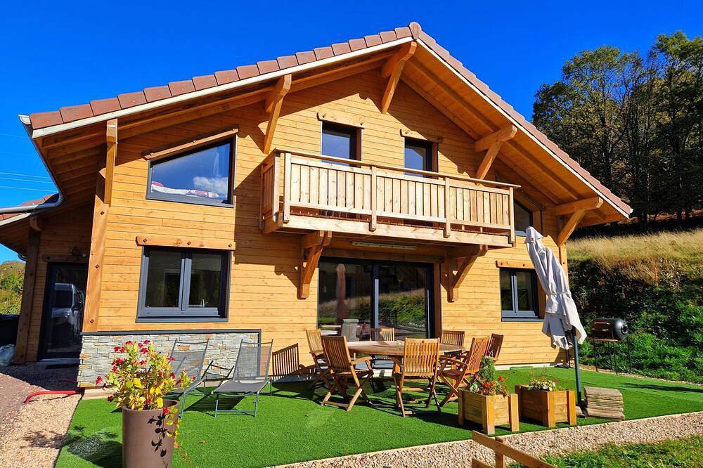 7pers chalet with petanque court, sauna, table soccer in Anould, Saint-Dié-des-Vosges