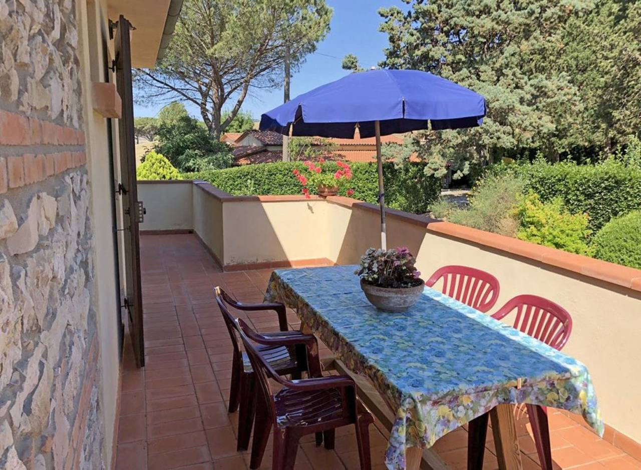 Appartement entier, Appartement "1" avec piscine partagée, Wi-Fi et climatisation in Montecatini Val di Cecina, Côte des Étrusques